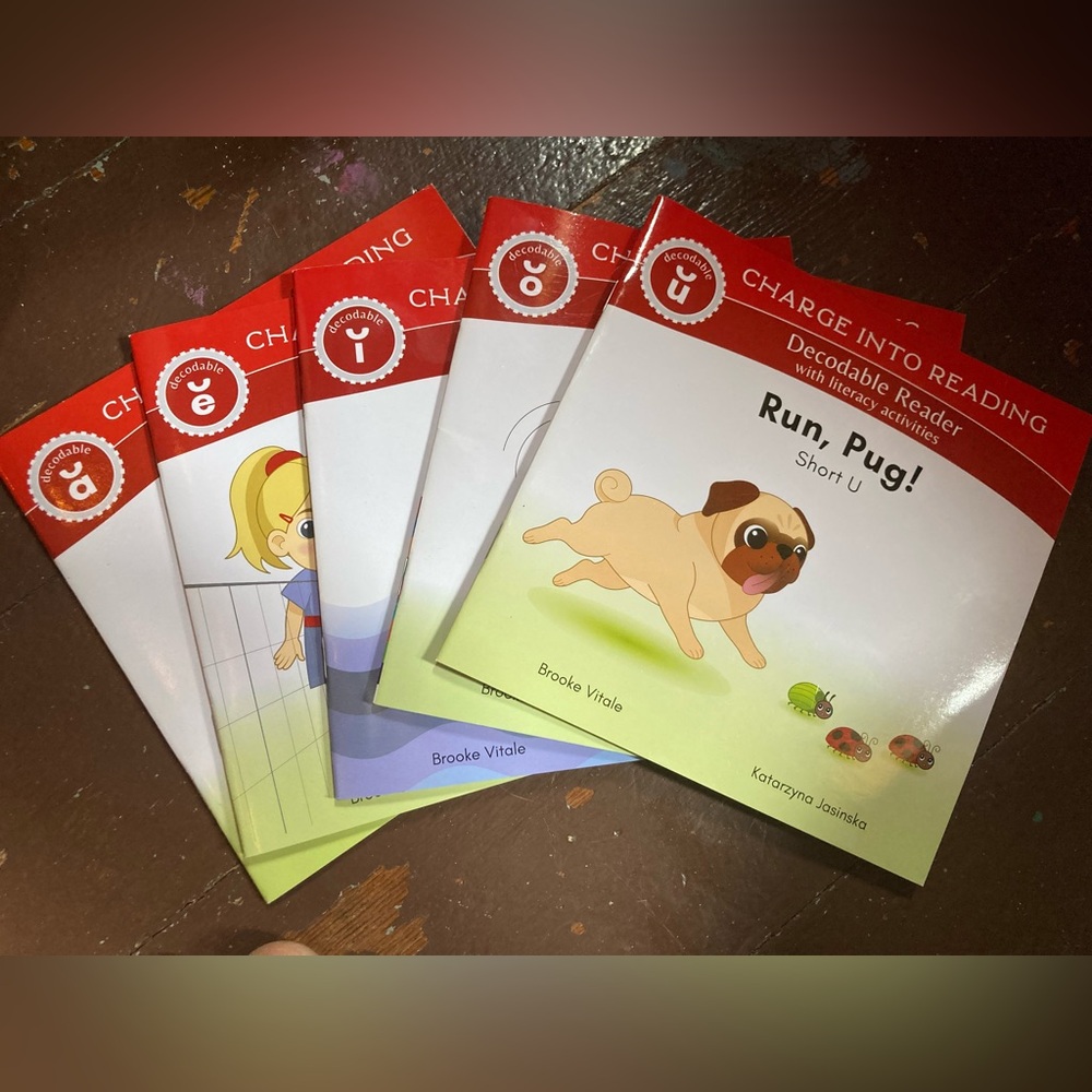 Set of 5 Charge Mommy Decodable Books